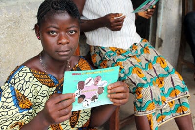 Ebola SierraLeone woman 400x267