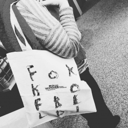 Fokk ofbeldi pokarnir komnir í sölu