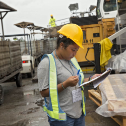 Kynbundinn launamunur hefur meira en efnahagslegar afleiðingar fyrir konur – Yfirlýsing frá UN Women í tilefni Alþjóðlega jafnlaunadagsins.