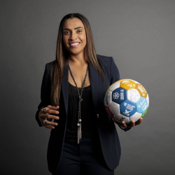 „Mér var sagt að fótbolti væri ekki fyrir konur“