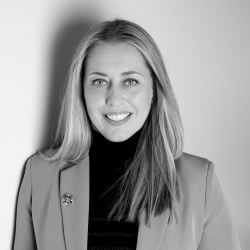 Ímyndaðu þér að þú sért 18 ára stúlka …