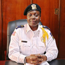 Lögreglukonur klífa metorðastigann í Afríku