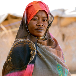 Alþjóðlegur niðurskurður í fjárstuðningi til mannúðaraðstoðar hefur alvarleg áhrif á kvennasamtök um allan heim