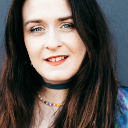 Yeoman bolir til styrktar UN Women slógu í gegn