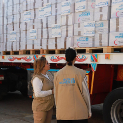 Gaza: UN Women og Rauði hálfmáninn í Egyptalandi veita konum og börnum á Gaza mannúðaraðstoð