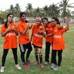 Hlauptu gegn ofbeldi