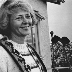 Til hamingju frú Vigdís!